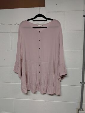 Keen Light Pink Button-Front Tiered Tunic